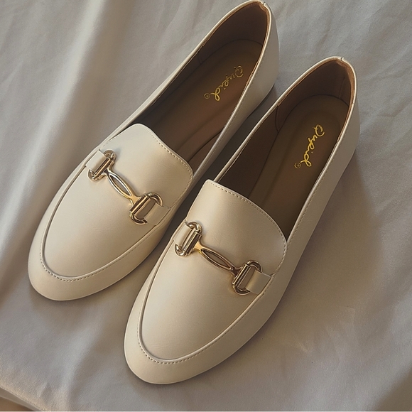 🚨FEW PAIRS LEFT// Stone loafer Flat - Picture 2 of 7